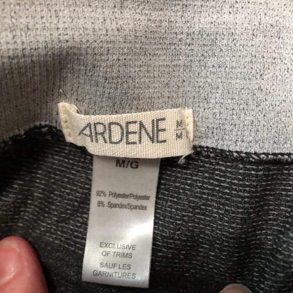 Size L Camo tights from Ardene - Picture 3 of 3